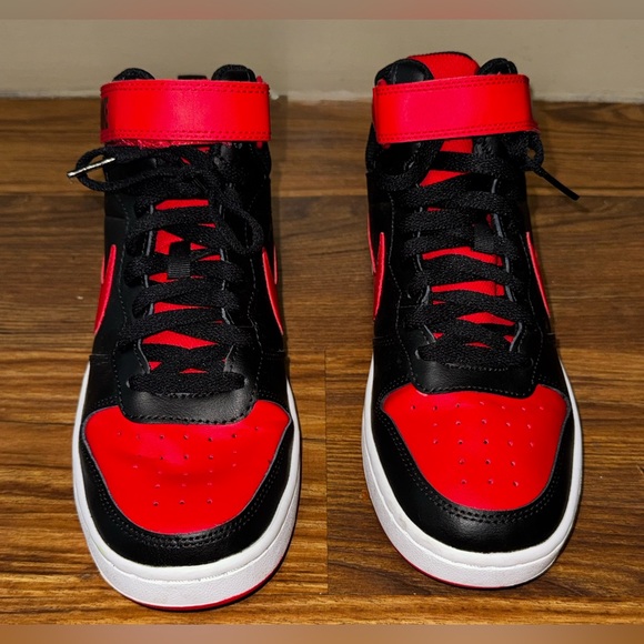 NIKE Big Kid Court Borough Mid 2 Sneakers size 7Y - Picture 2 of 9